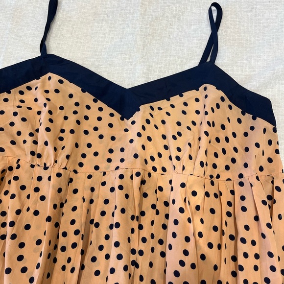 Peach dress with sweetheart neckline - Picture 6 of 10